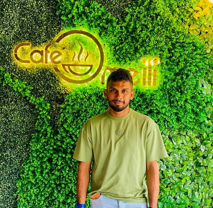 Sri Lanka T20 Captain Dasun Shanaka visited Café O...